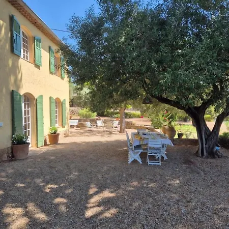Maison Avec Vue , Piscine Et Jardin Vakantiehuis